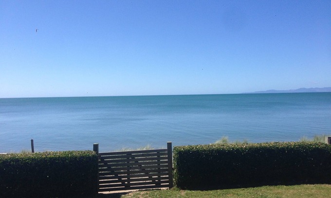 Pakawau House | Bay Vista Pakawau Beach Front