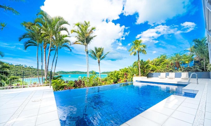 Shute Harbour Apartment | Baybliss Escape #3 - Adults Only
