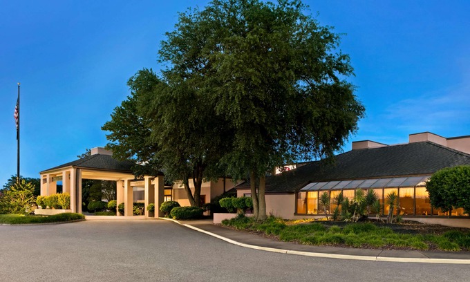 Prince George Hotel | Baymont by Wyndham Prince George at Fort Lee