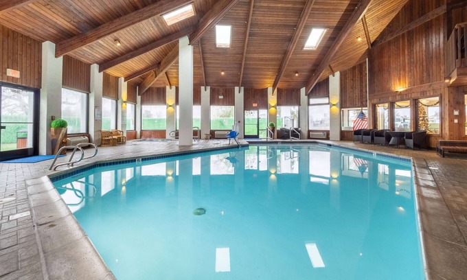 Cascade Hotel | Baymont by Wyndham Anderson