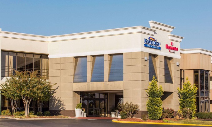 Terry Sanford Hotel | Baymont by Wyndham Fayetteville Fort Bragg Area
