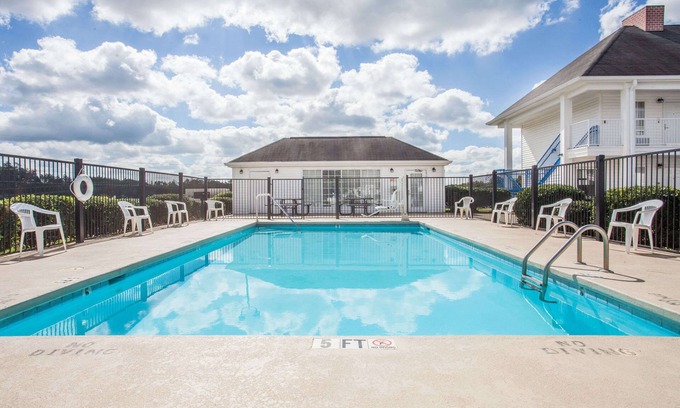 Hickory Hotel | Baymont by Wyndham Hickory