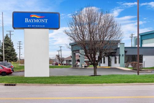 Lebanon Cabin | Baymont by Wyndham Lebanon IN