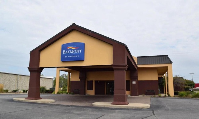 Michigan City Hotel | Baymont by Wyndham Michigan City