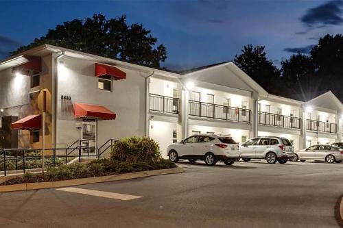 Ocala Hotel | Baymont by Wyndham Ocala Suites