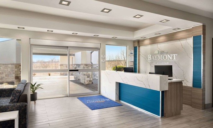 Shawnee Hotel | Baymont by Wyndham Shawnee
