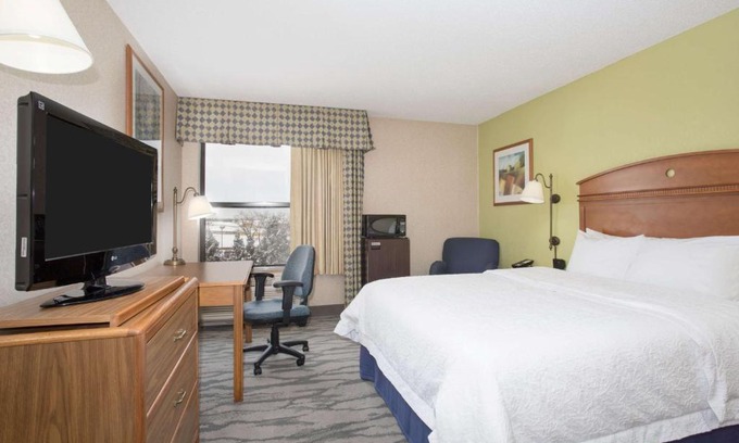 Dupont Hotel | Baymont by Wyndham Thornton