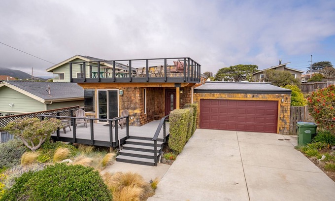 Baywood Park House | Bayside Gem at Elfin Forest, Tranquil Los Osos home with Rooftop Deck