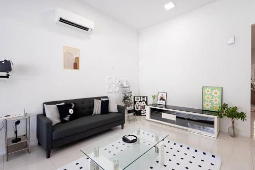 Kampung Pengkalan House | Bayu Tasik Guest House Pengkalan- free netflix