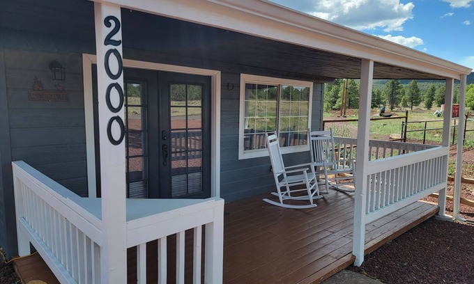 Williams House | BBZ Bunkhouse - Cozy and Close to Town; Yet Secluded In The Great Outdoors!