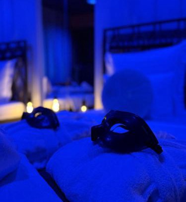 Lodz Apartment | BDSM SWING KLIMA TOP Jakośc, Apartament Idelny na Prezent ,Lustra wszedzie ,SUPER wygodne łóżko , huśtawka , tylko dla dorosłych ADULTS ONLY Parking w cenie