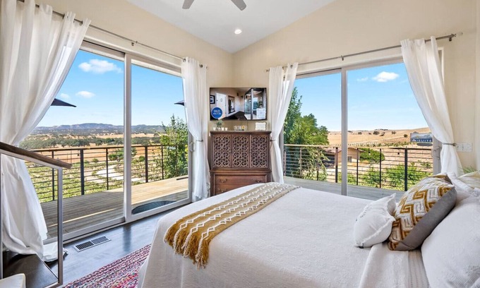 Paso Robles Condo | Be Suite Vineyard Retreat