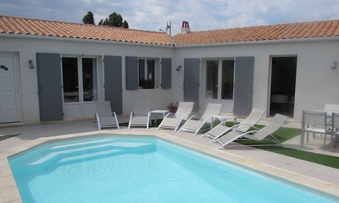 Cheray House | Beautiful house Oléron (FR) Pool heater private + adapted to PMR