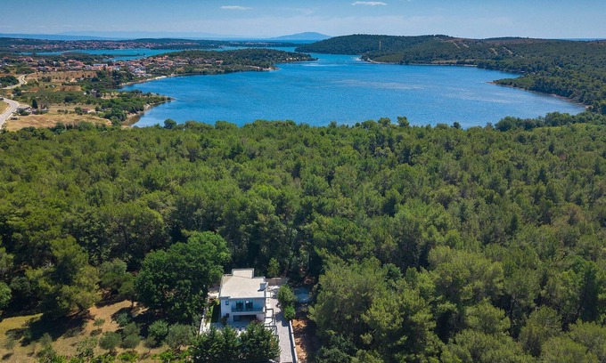 Pomer House | Beach front home in Pula