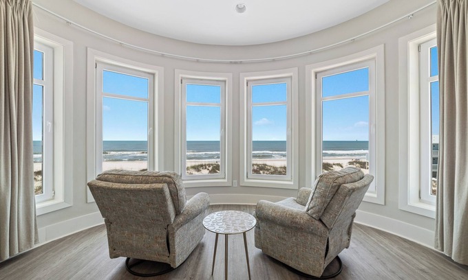 Saint Elmo Condo | BEACH FRONT w/GREAT VIEW includes Custom POOL & Peaceful PRIVATE BEACH