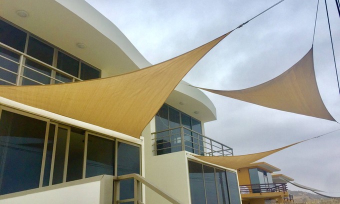 Manta Condo | Beach front western standards 2b/2b for your enjoyment!