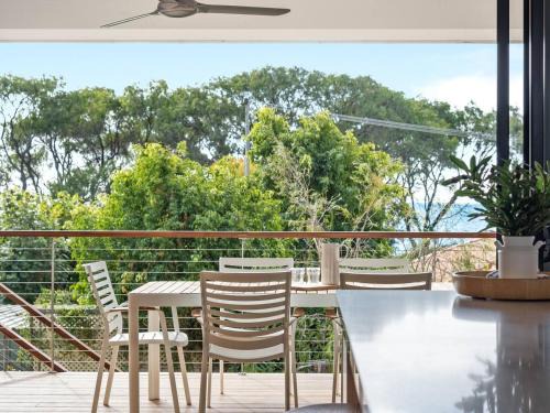 Broadwater House | Beach Haven - A Year-Round Retreat by the Sea