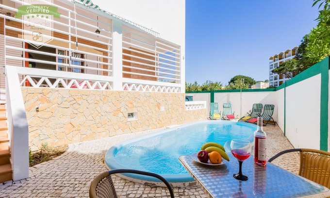 Vilamoura Villa | Beach house in Vilamoura near the beach and the Marina