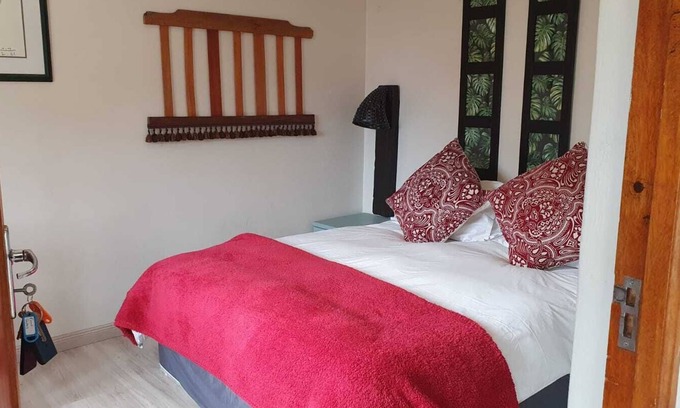 Strand House | Beach Manor - 22 Pax