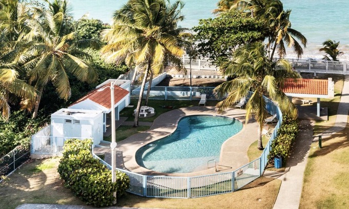 Mediania Alta Apartment | BEACH RESORT. Walk to beach+Pool+WiFi+AC+free PK
