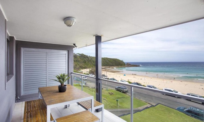 Mollymook Beach House | Beach Road