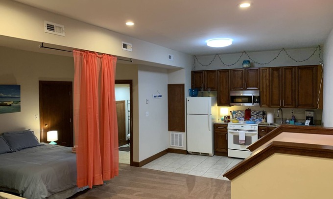 Cottage Line Condo | Beach Side HideAway (1-Bedroom Condo) - Pets Allowed by RedAwning