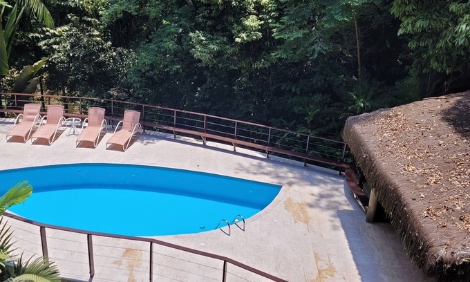 Cidade Jardim Tom House | Beach side house, Cond. Tijucopava