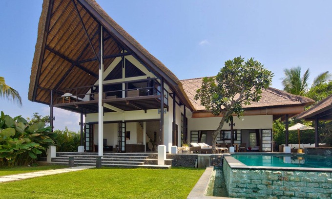 Lokapaksa Villa | Beachfront 3 Bedroom villa, Lokapaksa