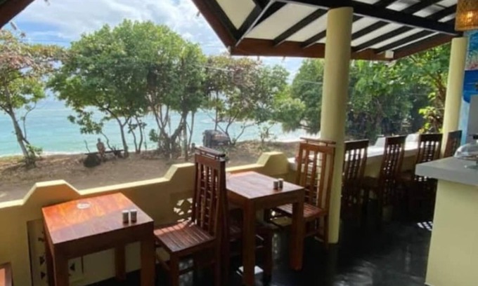 Midigama Villa | Beachfront 4-bedroom villa in fabulous Ahangama!