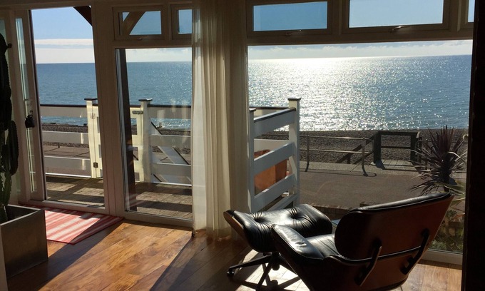 Bexhill-on-Sea Apartment | Beachfront Apartment For Adults Only For A Luxury Seaside Escape
