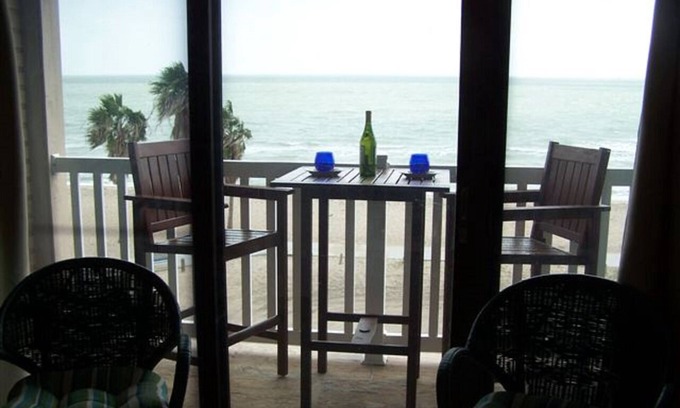 North Beach Condo | Beachfront Beauty On North Beach in Corpus Christi