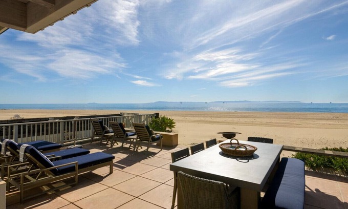 Carpinteria Apartment | Beachfront Bliss in Beautiful Carpinteria