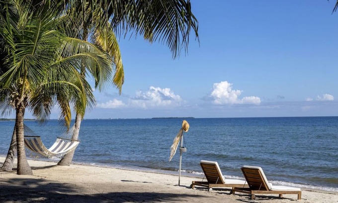 Plantation House | Beachfront Hideaway! Pool, Beachfront, Free Airport Shuttle, Parking