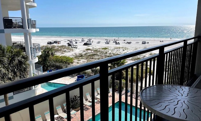 Belle Vista Apartment | Beachfront Condo Ocean View