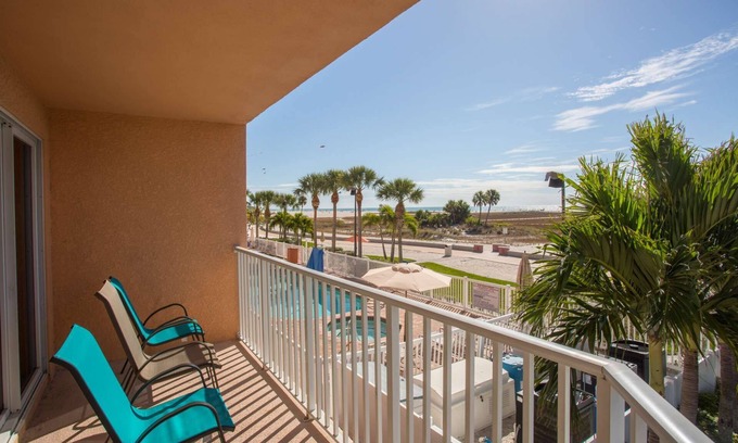 Treasure Island Condo | Beachfront Corner Unit ~ Pool ~ Private Balcony ~ Fully Equipped Kitchen ~ Heart of Treasure Island