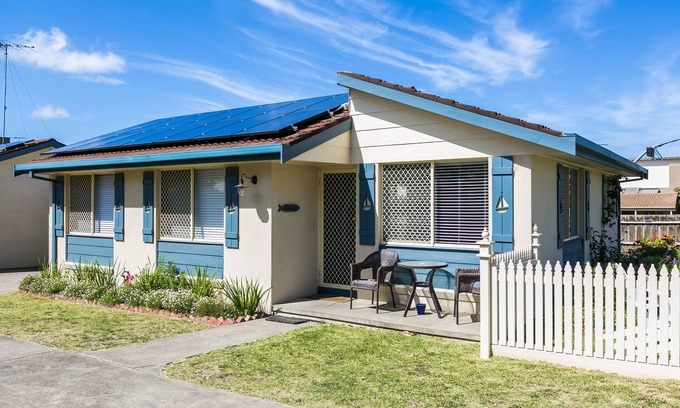 Torquay Cottage | Beachfront Cottages Torquay