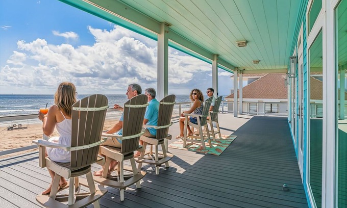 Spanish Grant House | Beachfront Dream Home Upscale Views 2 Kings
