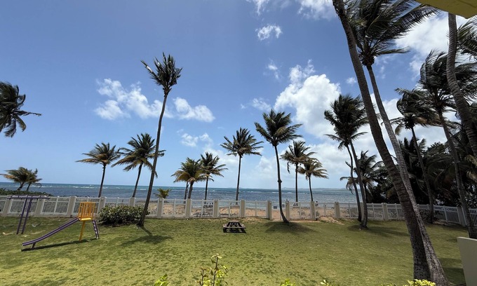La Pared Apartment | Beachfront Garden Apartment with Ocean View. This unit is fully equipped.