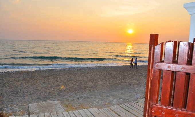 Agios Gordios House | Beachfront holiday house Eftichia