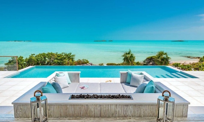Juba Sound Villa | Beachfront home where you can enjoy the bliss of luxury and elegance