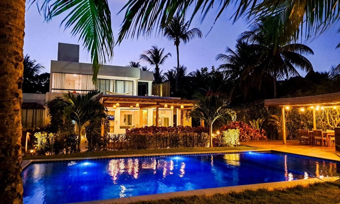Porto de Pedras House | Beachfront house on the Route of Miracles