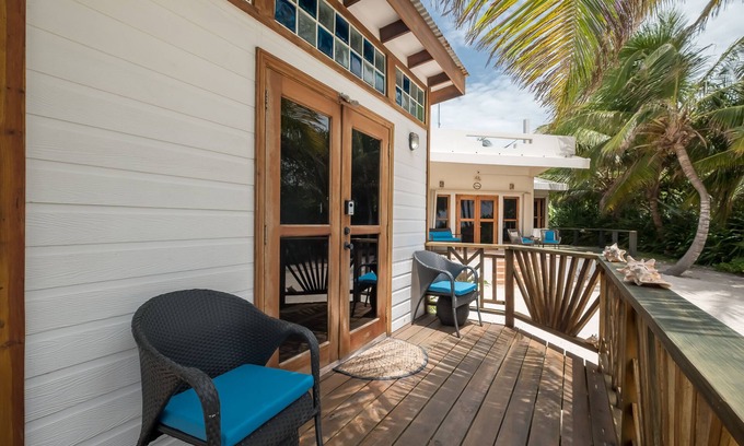 San Pedro Cabin | Beachfront King Casita in San Pedro Ambergris Caye