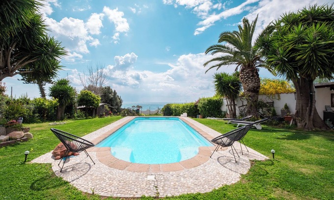 Quartu Sant'Elena Villa | [Beachfront] Private pool and design