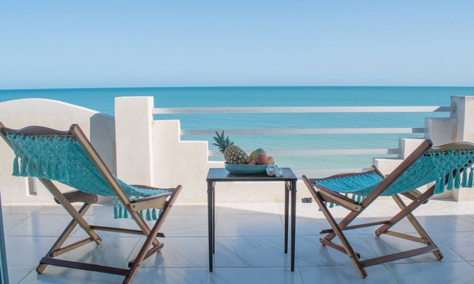Chelem Condo | Beachfront Penthouse with pool and amazing views