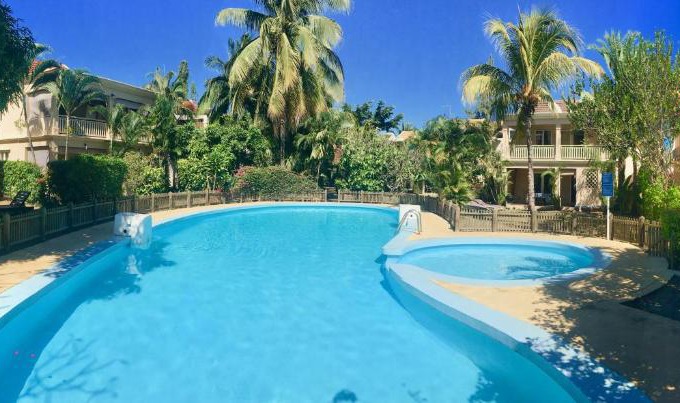 Flic-en-Flac House | Beachfront Villa in a beautiful and secured complex