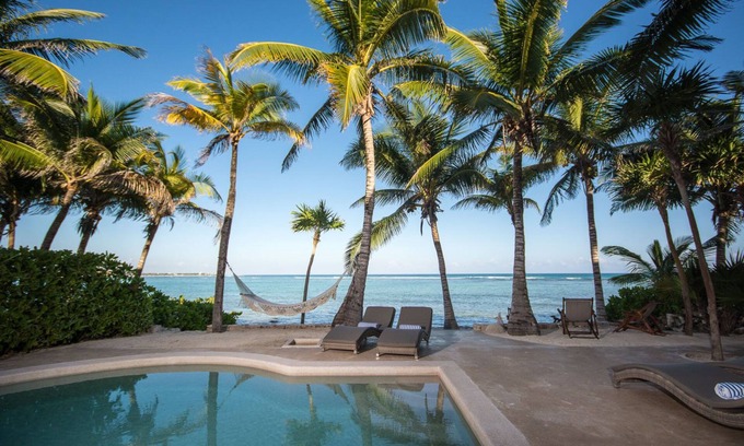 Akumal House | Beachfront Villa with Staff in Gated Community