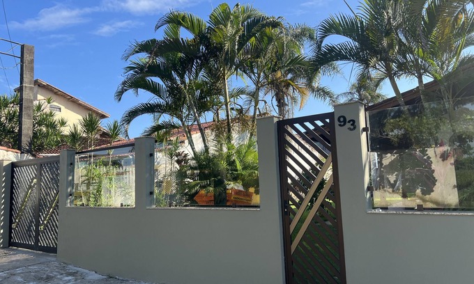 Peruibe House | Beachside house with Wi-Fi