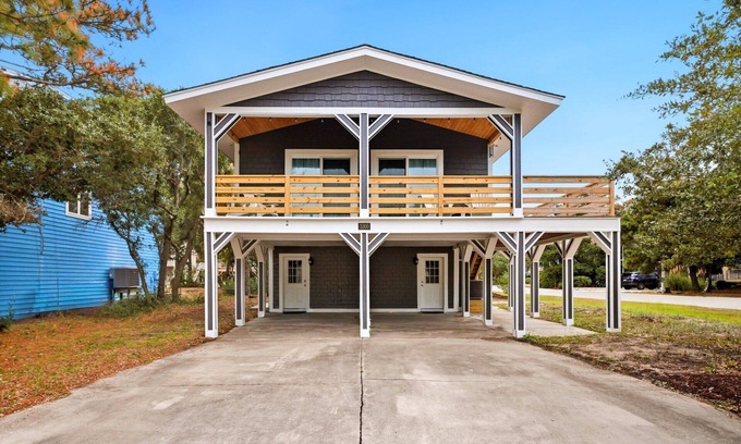 Nags Head House | Beachside OBX Getaway – Game Room & Decks