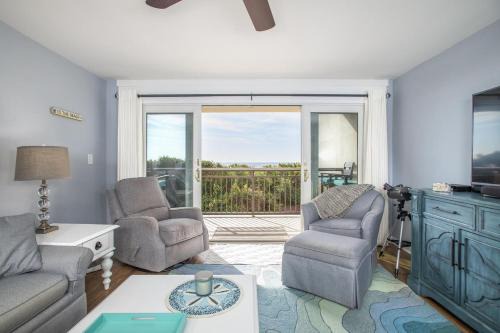 Pine Knoll Shores Apartment | Beachwalk 205- After Dune Delight condo