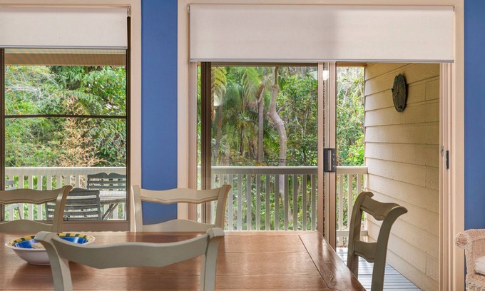Emerald Beach House | Beachwood - An inviting 2-bedroom haven nestled in the heart of Emerald Beach.